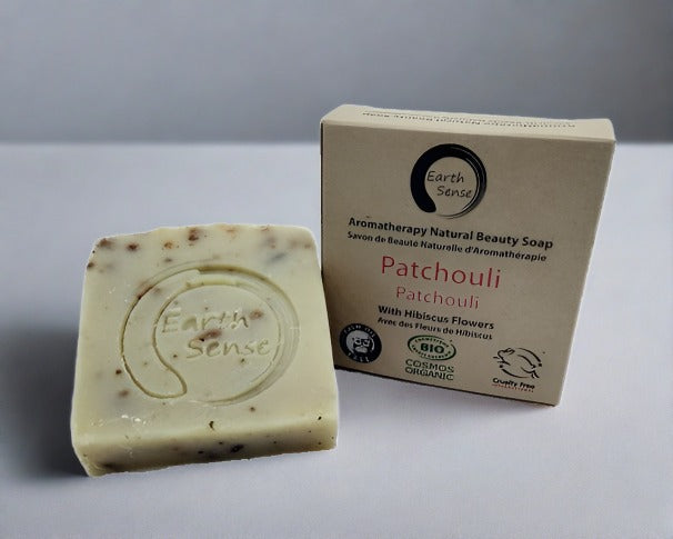 🌿 Savon Solide Certifié Bio – Patchouli aux Fleurs d’Hibiscus (90 g) 🌺